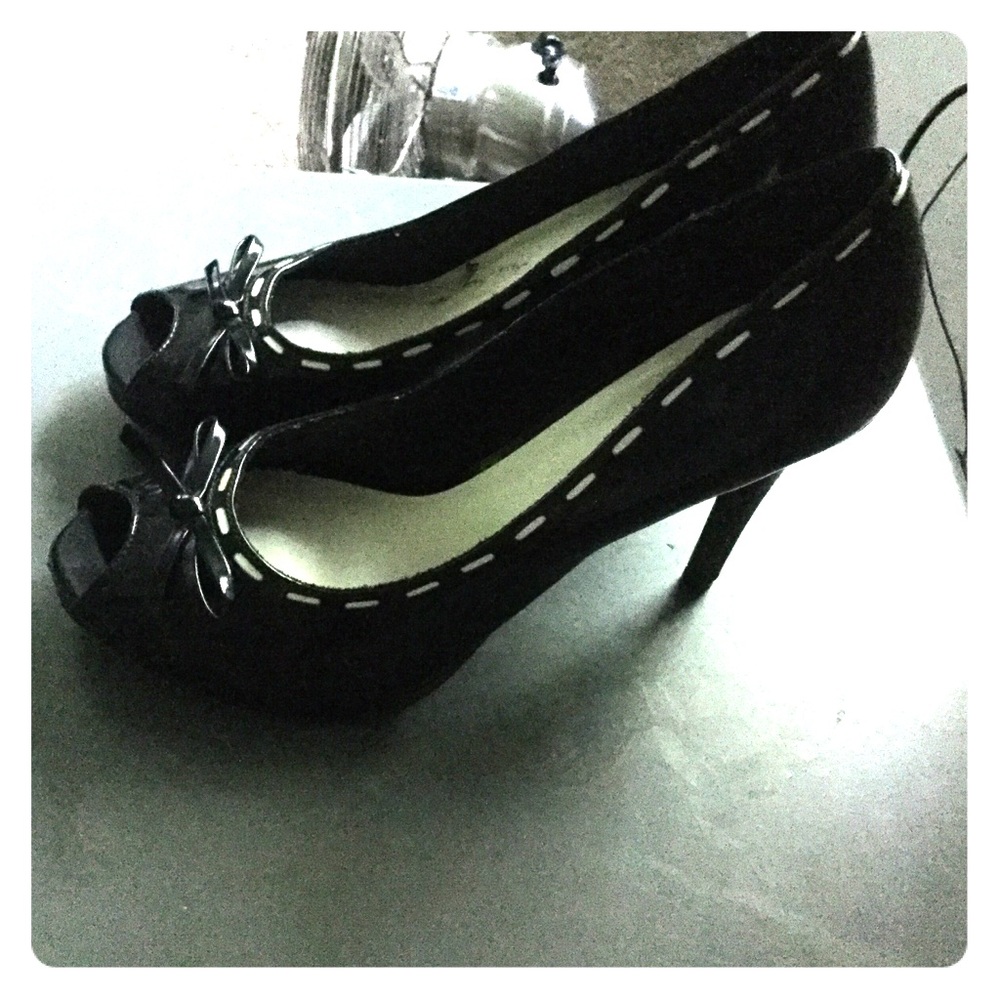 Black Bow Heels